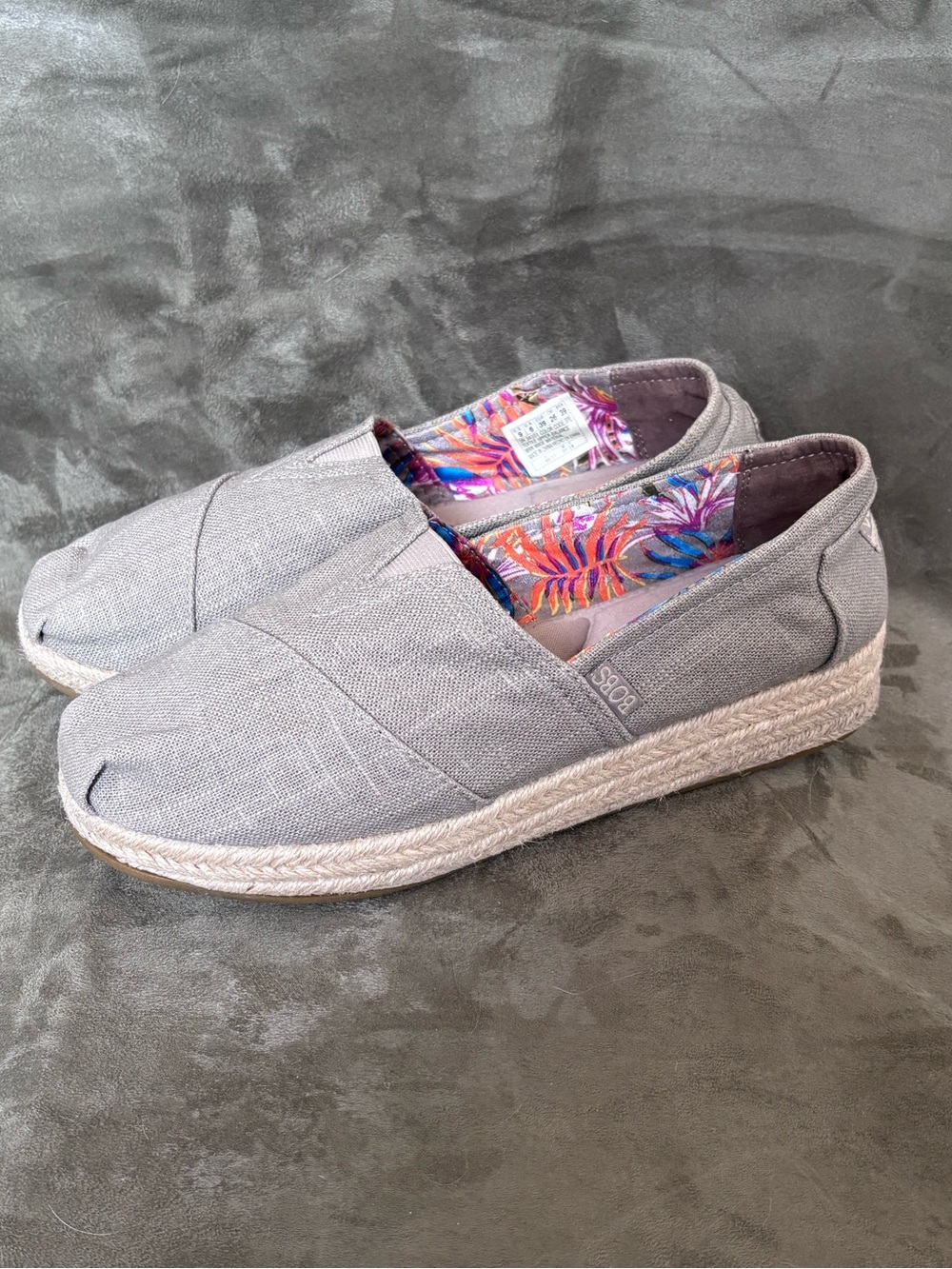 Skechers BOB’s Hijinx Style Natural Taupe Canvas Espadrille-style Slip-on’s SZ 9